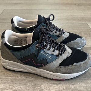 Karhu Aria 95 Shoes Mens Size 8.5 Grey Black Mesh Suede Sneakers Outdoors Casual